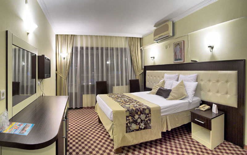 Grand Hotel Kurdoglu Kuşadası Dış mekan fotoğraf