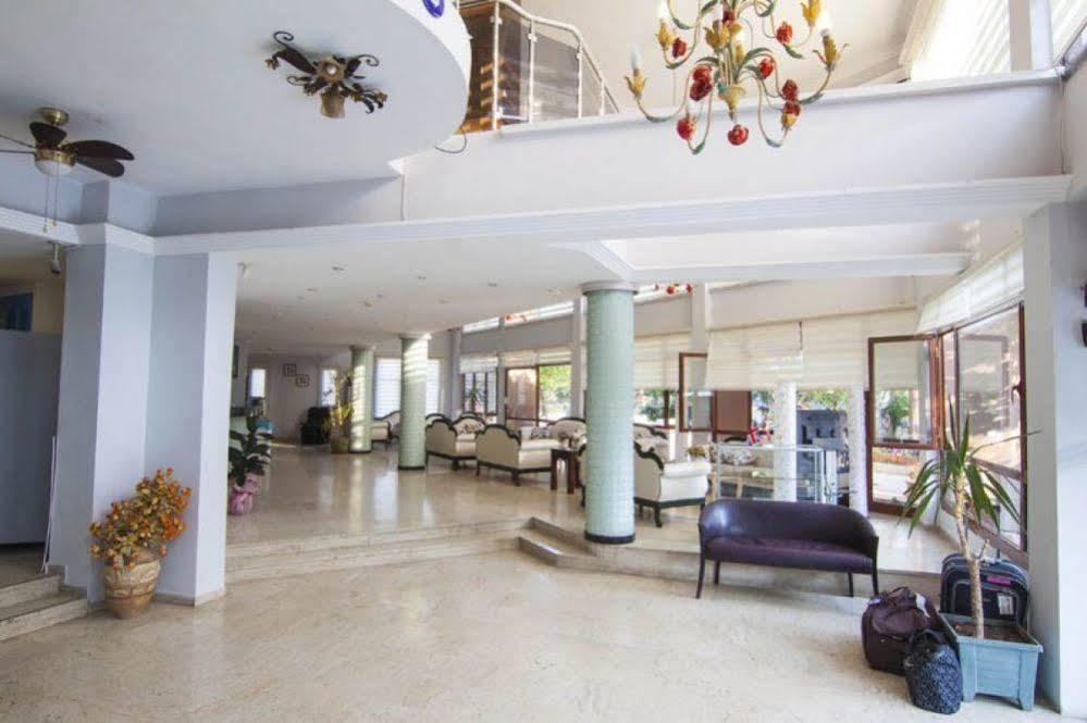 Grand Hotel Kurdoglu Kuşadası Dış mekan fotoğraf